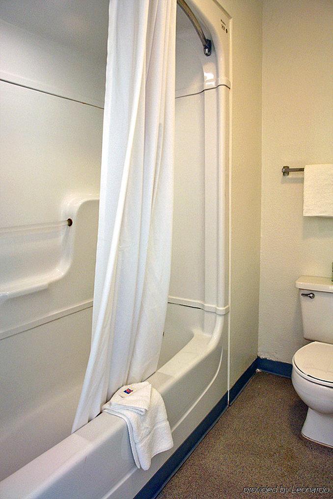Drury Inn & Suites Гейнсвилл Экстерьер фото